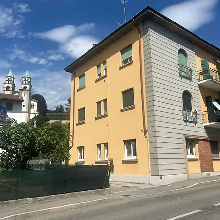 Maris Lägenhet Luino